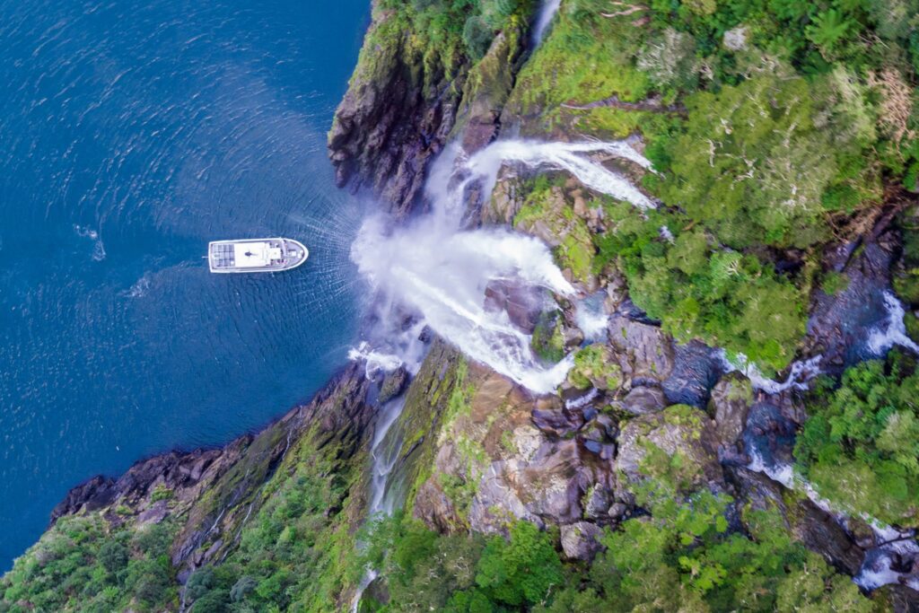 CruiseMilford-2048x1366